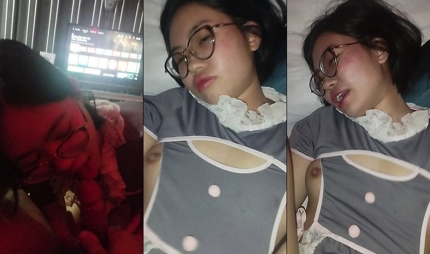 Em sinh viên kính cận dâm mặc quần xẻ đáy